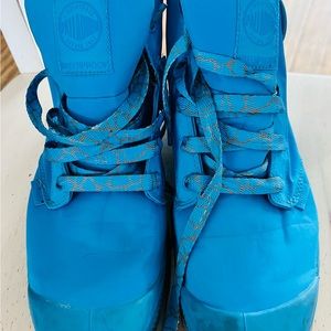 Palladium boots, waterproof, blue, size 9.5